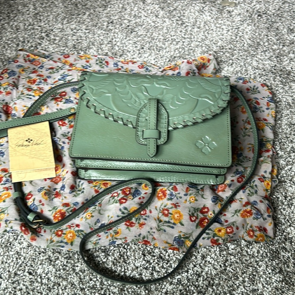 Patricia Nash Hand Tooled Lanza Style Crossbody